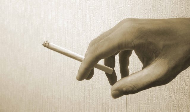 賃貸物件の喫煙事情！喫煙した時にかかってくる費用は？